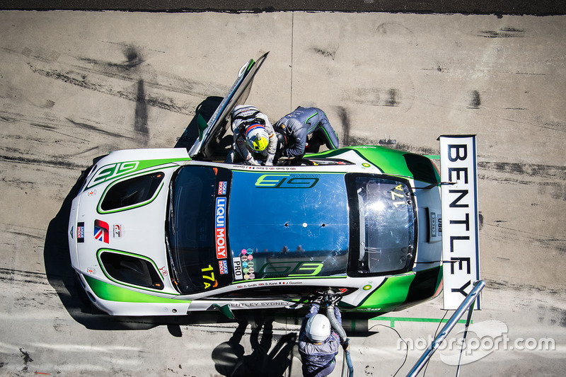 #17 Bentley Team M-Sport Bentley Continental GT3: Steven Kane, Guy Smith, Jules Gounon