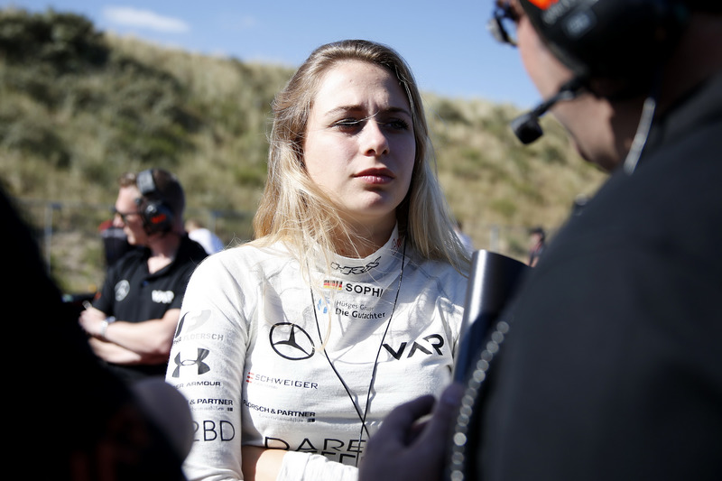 Sophia Flörsch, Van Amersfoort Racing Dallara F317 - Mercedes-Benz