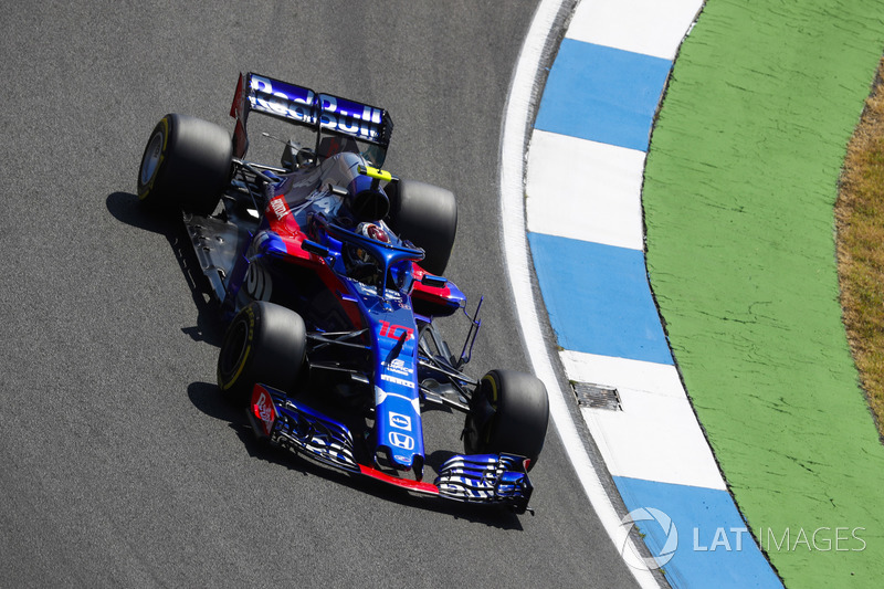 <img src="https://cdn-1.motorsport.com/static/custom/car-thumbs/F1_2018/TESTS/tororosso.png" alt="" width="250" /> Toro Rosso