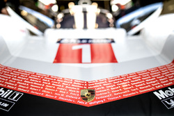 Автомобиль Porsche 919 Hybrid Evo
