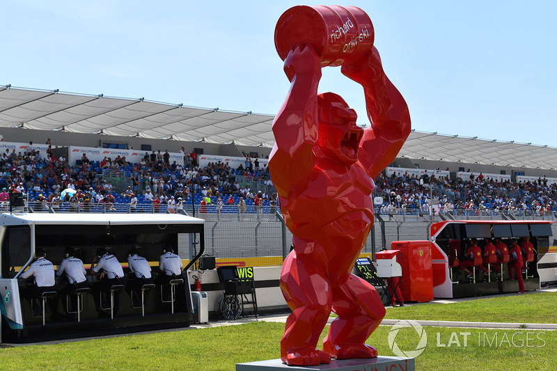 Pit lane sculpture