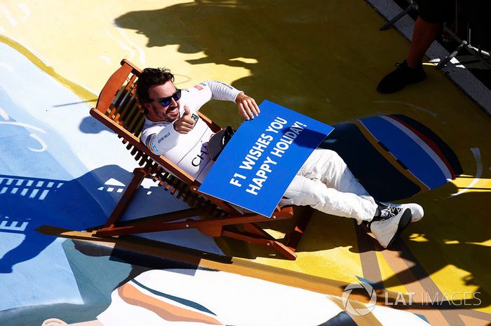 Fernando Alonso les desea a todos unas buenas vacaciones después del Gran Premio de Hungría