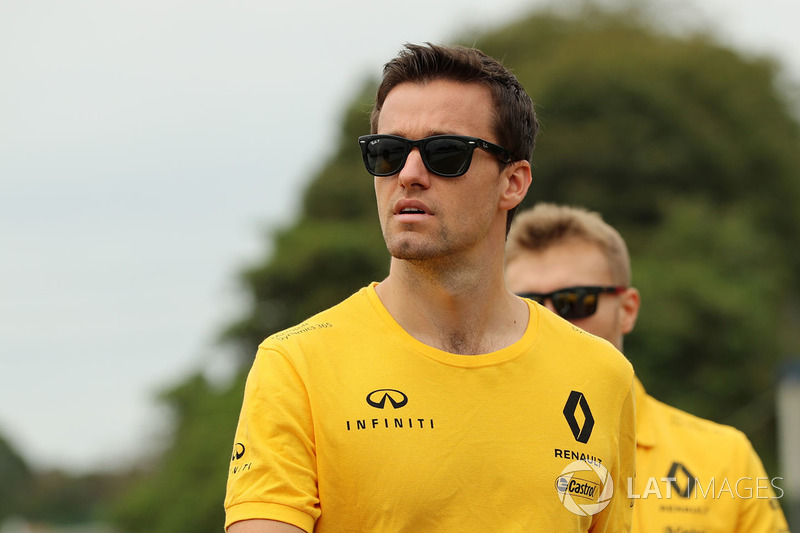 Jolyon Palmer, Renault Sport F1 Team walks the track