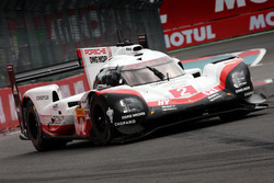 #2 Porsche Team Porsche 919 Hybrid: Timo Bernhard, Earl Bamber, Brendon Hartley