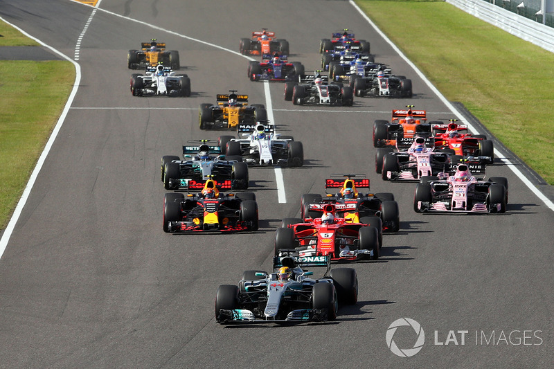 Start: Lewis Hamilton, Mercedes AMG F1 W08 lider