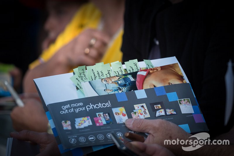 Photos from fans for autographs