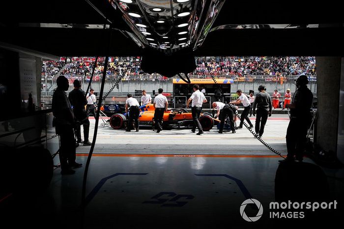 Carlos Sainz Jr., McLaren MCL34 