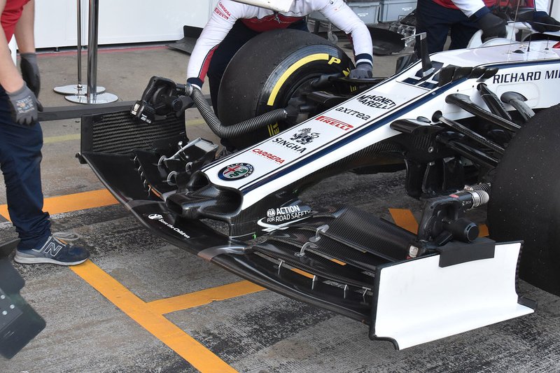Detalle del alerón delantero Alfa Romeo Racing C38