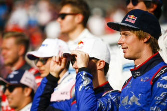 Brendon Hartley, Scuderia Toro Rosso and Pierre Gasly, Scuderia Toro Rosso prepare for the end of year grid photo