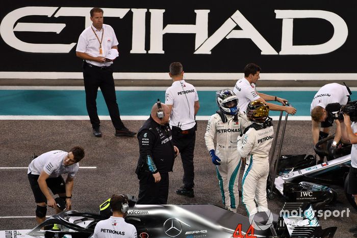 Lewis Hamilton, Mercedes AMG F1 y Valtteri Bottas, Mercedes AMG F1 en Parc Ferme 