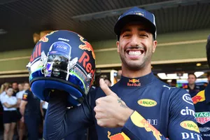 Daniel Ricciardo, Red Bull Racing and helmet