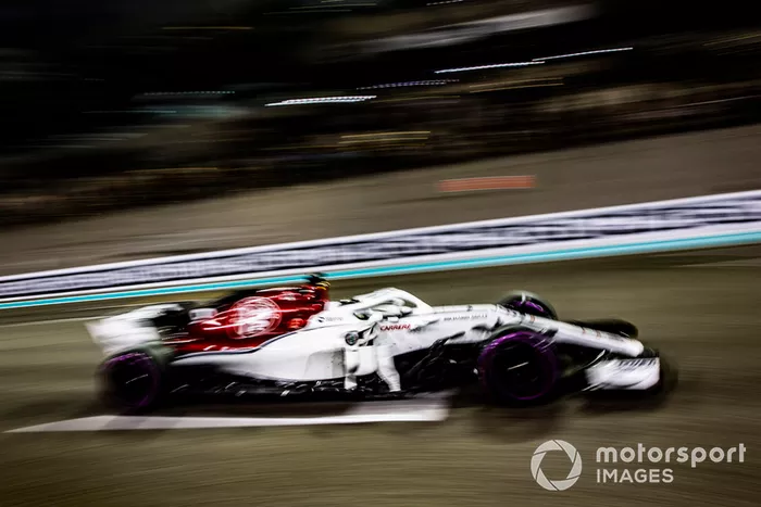 12: Marcus Ericsson, Sauber C37, 1'37.132