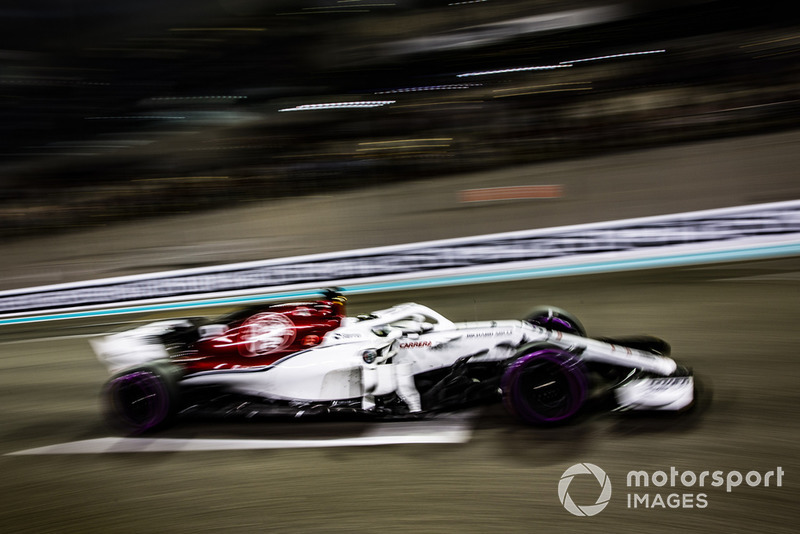 12: Маркус Эрикссон, Sauber C37 – 1:37.132