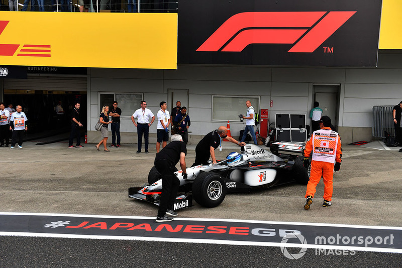 Mika Hakkinen, McLaren MP4-13
