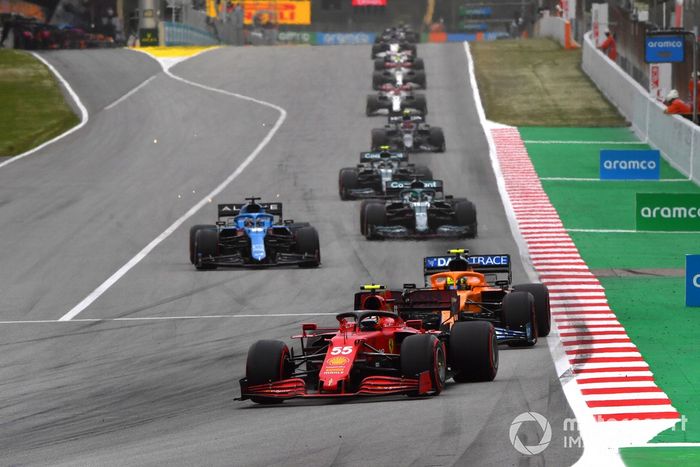 Carlos Sainz Jr., Ferrari SF21, Lando Norris, McLaren MCL35M, Fernando Alonso, Alpine A521, Lance Stroll, Aston Martin AMR21