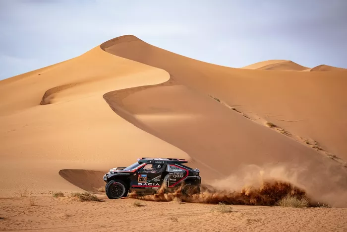 #200 The Dacia Sandriders Dacia: Nasser Al-Attiyah, Edouard Boulanger