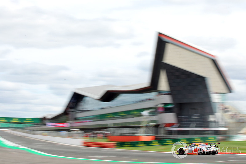 #61 Clearwater Racing Ferrari 488 GTE: Weng Sun Mok, Keita Sawa, Matthew Griffin