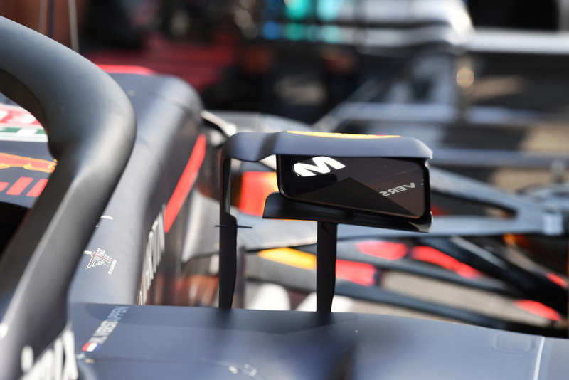 Red Bull Racing RB14 mirror