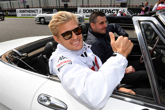 Marcus Ericsson, Sauber on the drivers parade