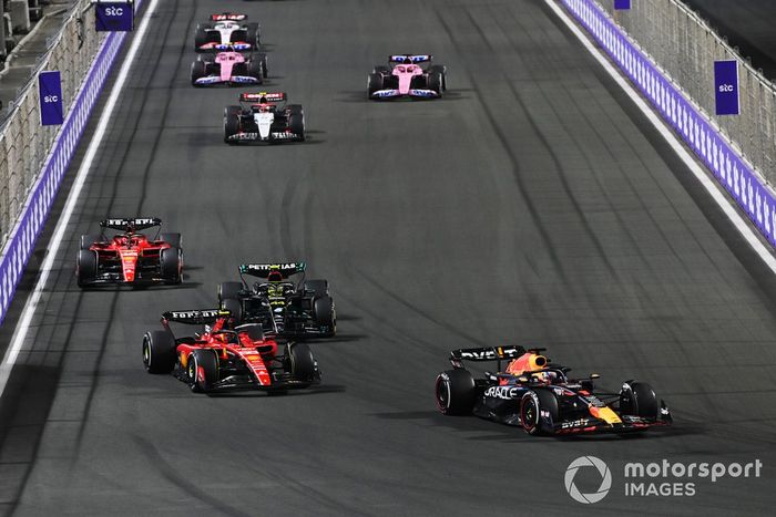Max Verstappen, Red Bull Racing RB19, Carlos Sainz, Ferrari SF-23, Lewis Hamilton, Mercedes F1 W14, Charles Leclerc, Ferrari SF-23