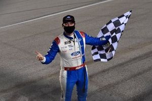 Race winner Chase Briscoe, Stewart-Haas Racing, Ford Mustang