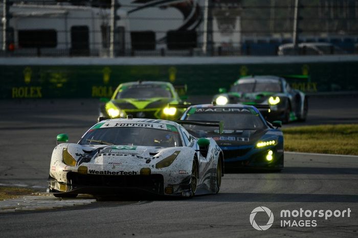 #63 Scuderia Corsa Ferrari 488 GT3, GTD: Cooper MacNeil, Toni Vilander, Jeff Westphal, Alessandro Balzan