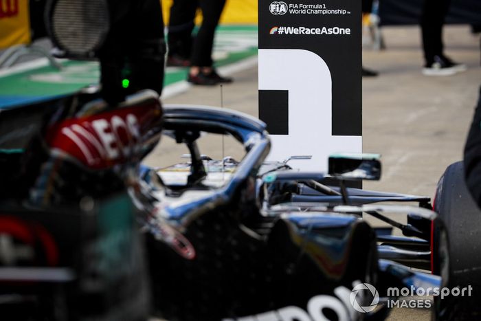 El monoplaza de Lewis Hamilton, Mercedes F1 W11 en Parc Ferme 