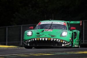 #77 AO Racing Porsche 911 GT3 R (992): Laurin Heinrich, Klaus Bachler