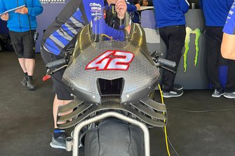 Yamaha YZR-M1 dirancang oleh Alex Rins, Tim Balap Pabrik Yamaha 
