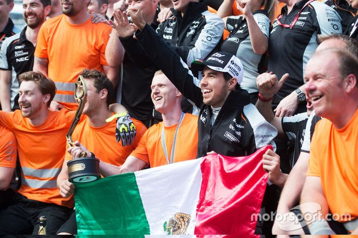 Sergio Pérez, Sahara Force India F1 celebra su tercera posición con el equipo