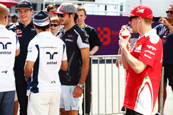(Зліва направо): Valtteri Bottas, Williams; Max Verstappen, Red Bull Racing; Felipe Massa, Williams;