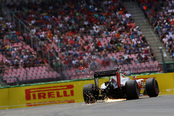 Vonken bij Esteban Gutierrez, Haas F1 Team VF-16