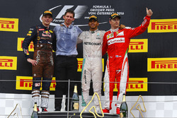 Race winner Lewis Hamilton, Mercedes AMG F1 celebrates on the podium with second place Max Verstappen, Red Bull Racing and third place Kimi Raikkonen, Ferrari