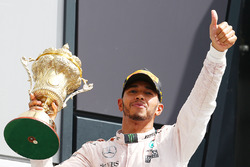 Ganador de la carrera Lewis Hamilton, Mercedes AMG F1