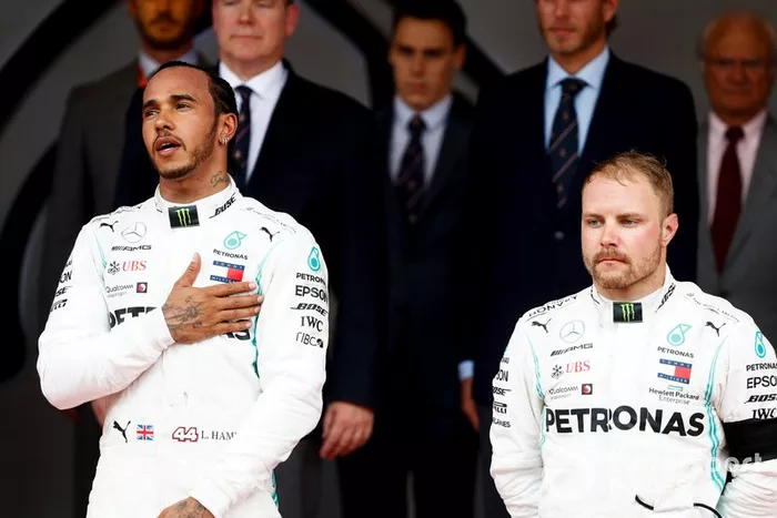 Podio: ganador de la carrera Lewis Hamilton, Mercedes AMG F1 y tercer lugar  Valtteri Bottas, Mercedes AMG F1