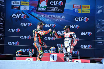 Podio Gara 1: Kevin Manfredi, Team Rosso e Nero, e Marco Bussolotti, Rosso Corsa Edard