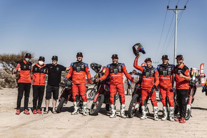 #88 Monster Energy Honda Team 2022: Joan Barreda Bort, #7 Monster Energy Honda Team 2022: Pablo Quintanilla, #11 Monster Energy Honda Team 2022: Jose Ignacio Cornejo Florimo, #2 Monster Energy Honda Team 2022: Ricky Brabec 