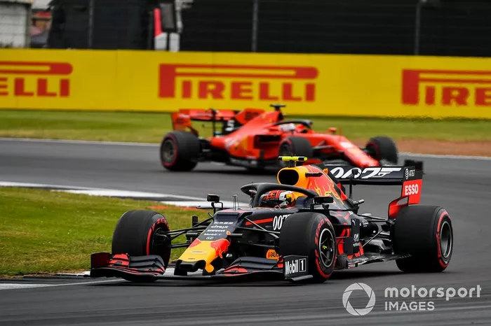 Pierre Gasly, Red Bull Racing RB15, Sebastian Vettel, Ferrari SF90