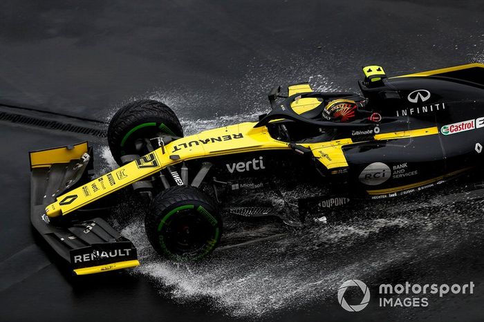 Choque de Nico Hulkenberg, Renault R.S. 19 en el muro