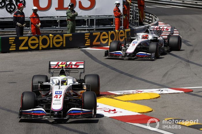 Mick Schumacher, Haas VF-21, Nikita Mazepin, Haas VF-21