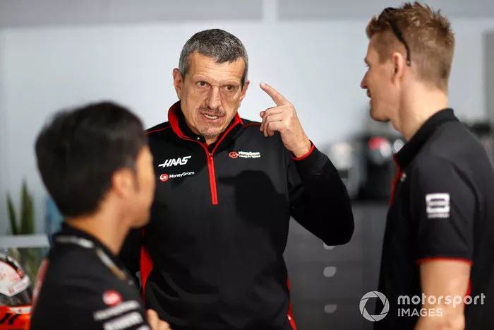Guenther Steiner, Director del equipo Haas F1 Team Nico Hulkenberg, Haas F1 Team 