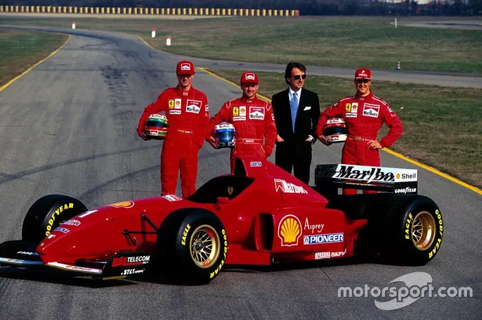 Eddie Irvine, Nicola Larini, Luca Di Montezemolo e Michael Schumacher, 1996