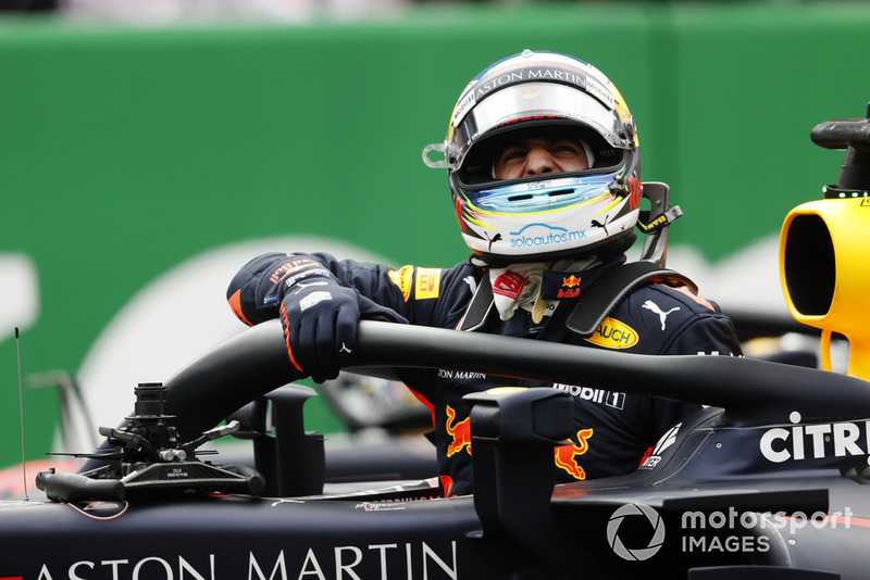 Daniel Ricciardo, Red Bull Racing RB14, fête sa pole position