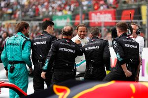 Lewis Hamilton, Mercedes AMG F1, celebrates with his team after winning his fifth World Championship