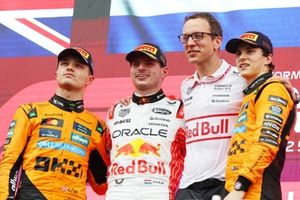 Lando Norris, McLaren, Oscar Piastri, McLaren, Max Verstappen, Red Bull Racing