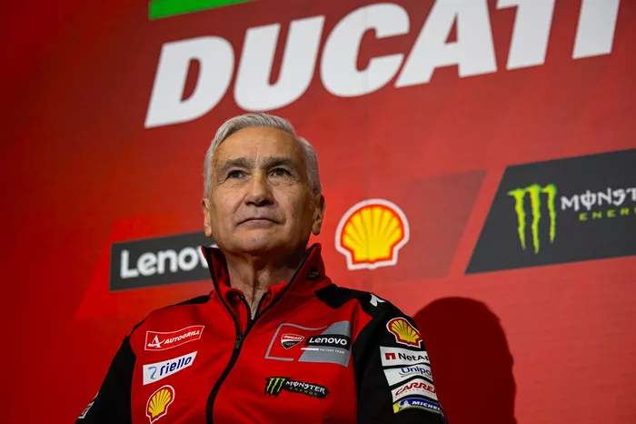 Campeones en pista con Marc Márquez y Francesco Bagnaia, equipo Ducati