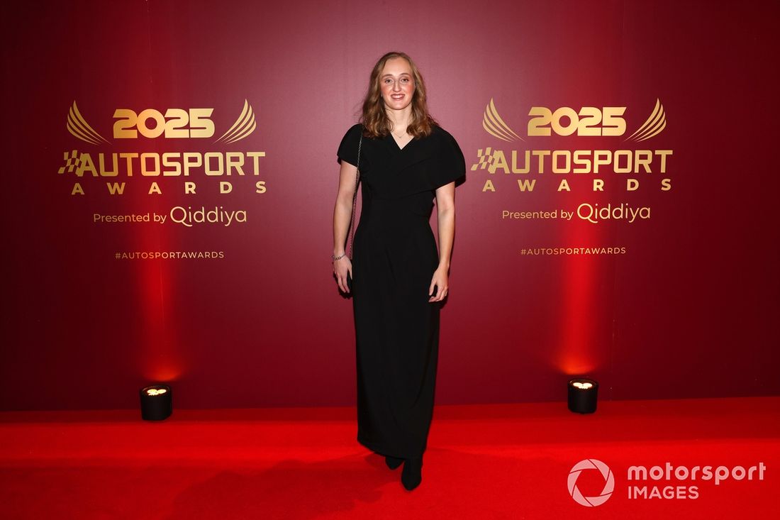 Maya Weug, kierowca Akademii F1