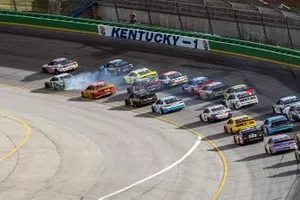 Cole Custer, Stewart-Haas Racing, Ford Mustang takes the lead in the last lap