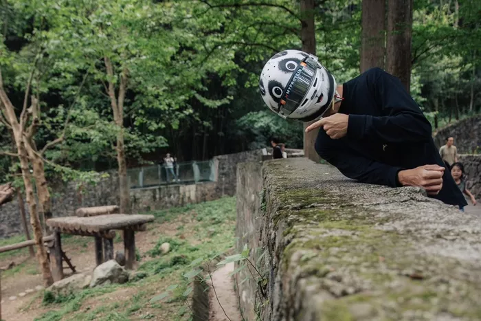 Alex Albon, Williams con su casco especial
