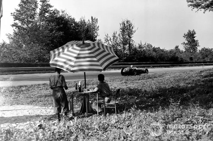 Carroll Shelby, Aston Martin DBR4/250